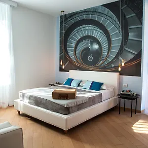 Milizie 76 Gallery Guest house